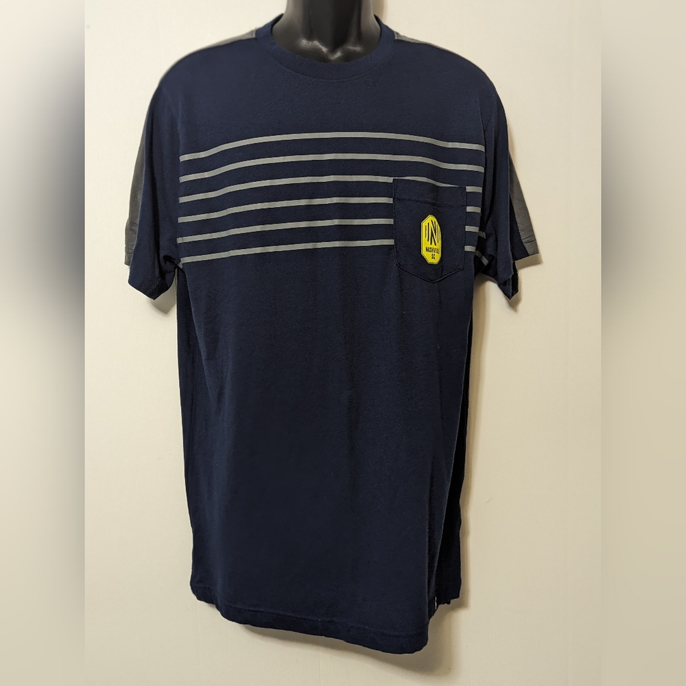 Men's Fanatics Navy Nashville Soccer SC Pocket T-Shirt Size Large